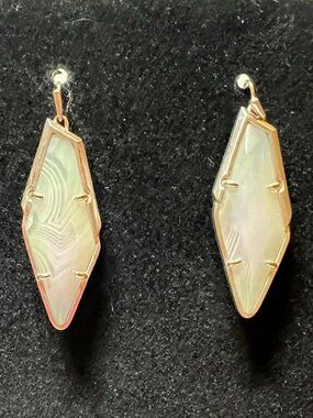 Kendra Scott Bexley Drop Earrings - Like New